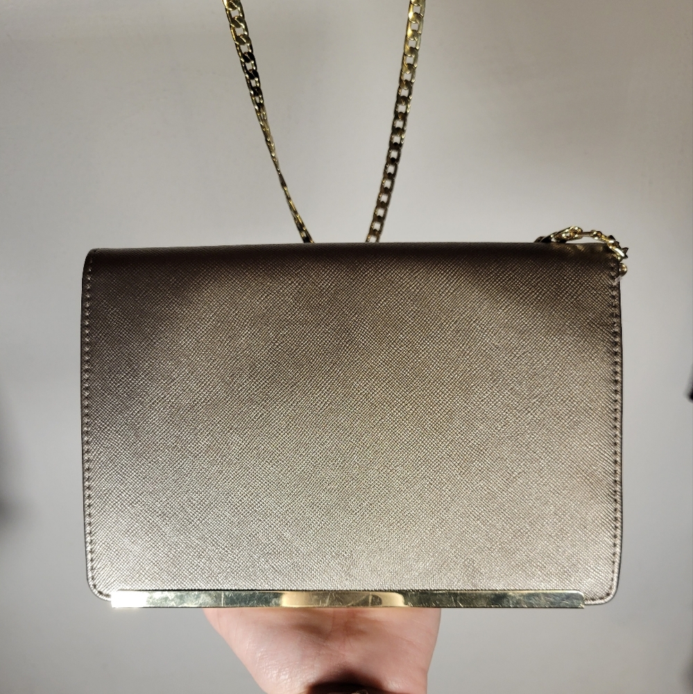 Elegant Gold Chain Shoulder Bag